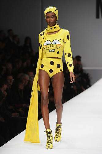 moschino_saca_a_desfilar_a_bob_esponja_163030838_4