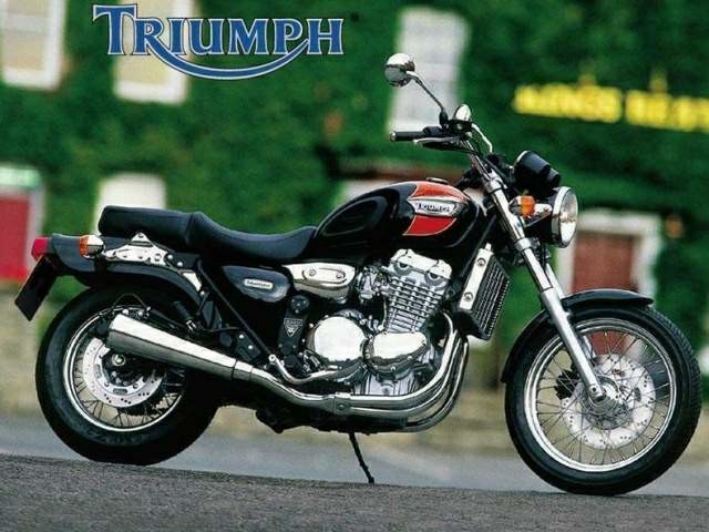 Triumph Adventure 900 96  1.jpg