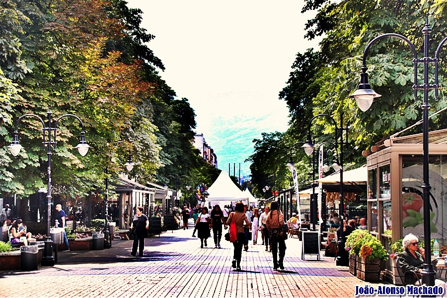 PRAÇA VITOSHA.JPG