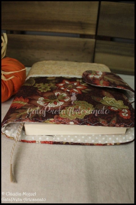 Capa de livros Flores Outonais3.JPG