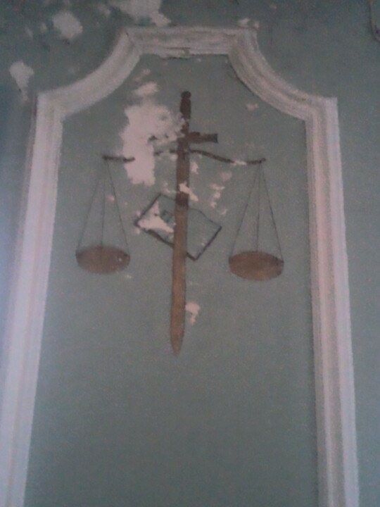 ParedeDeteriorada-Justica.jpg