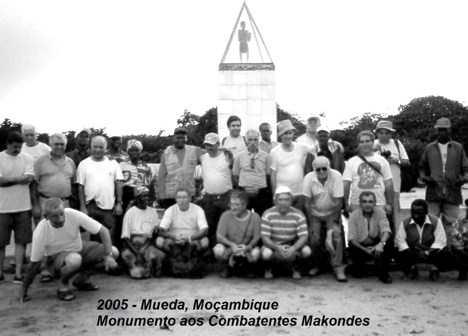 14-M-Mueda, monumento,Coelho-Pq333.jpg