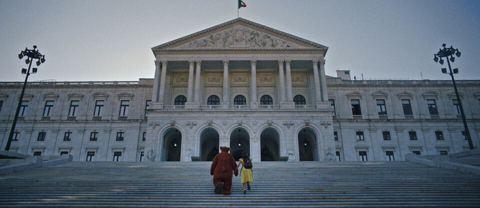 MV5BODYxODIyMDctZGM4MC00NDU1LTk2MzMtOWJhYTdjMTQ3N2