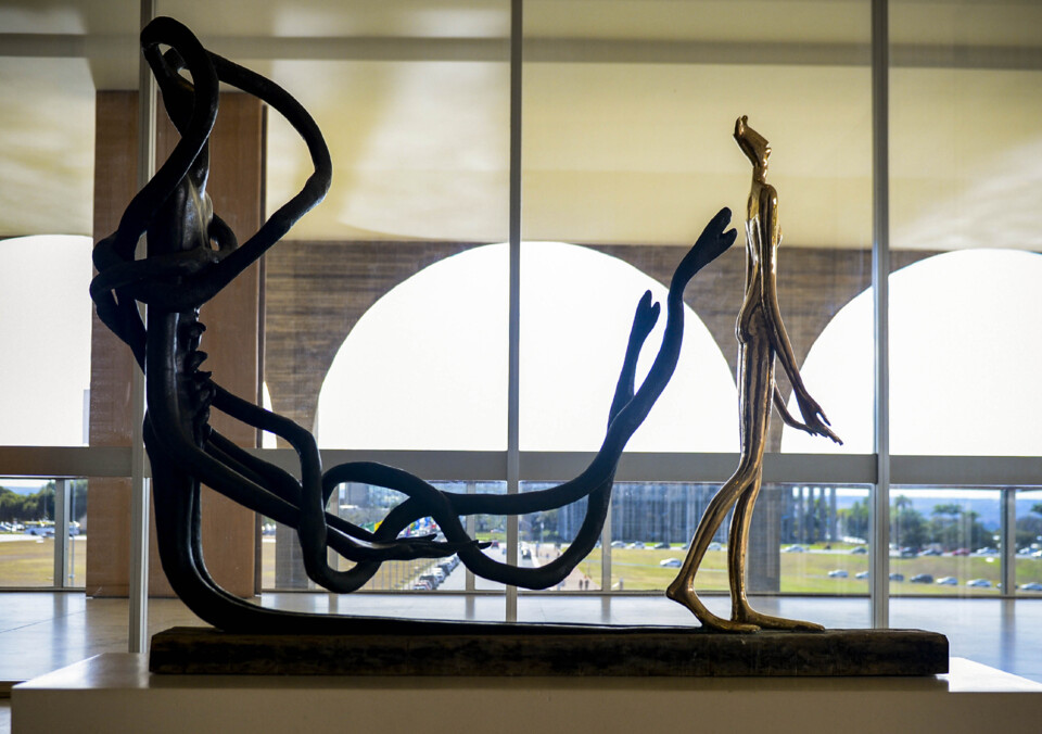 Maria Martins_mulher-sombra-edit.jpg