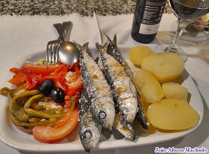 RESTURAURANTE PORTUGUESA - SARDINHA ASSADA.jpg