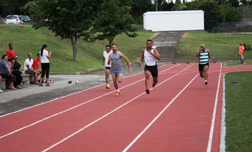 Ângelo Dias na frente da final de 60m...