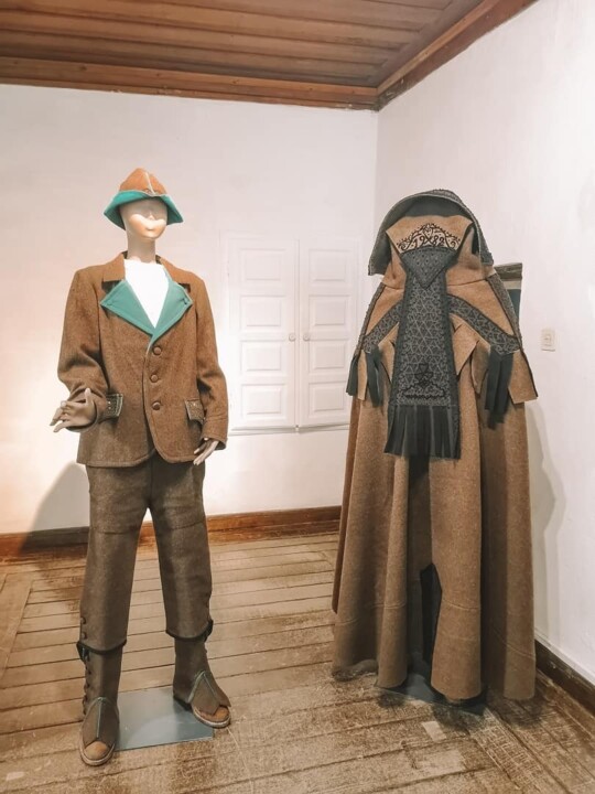 museu-trajes-capa-honra-miranda.jpg