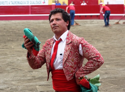 2Toiro José Vicente volta.jpg