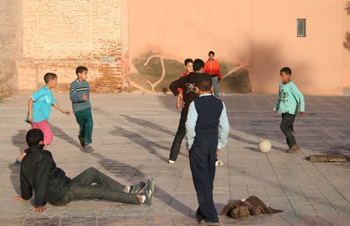 Street_Football_Morocco.jpg Street_Football_Morocco.jpg