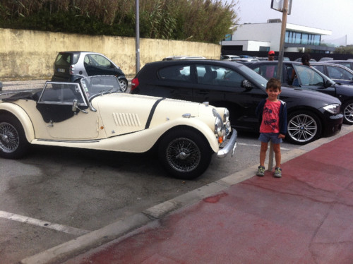 Luca e os carros