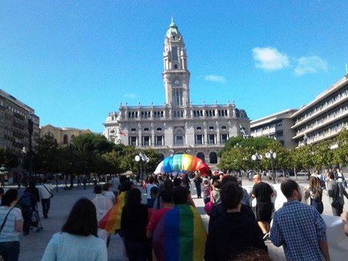 LGBT Pride dezanove Marcha Porto gay.jpg