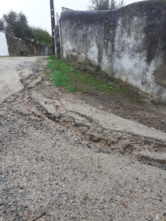 Erosão no entroncamento. Foto Original. 2021.10.31.jpg