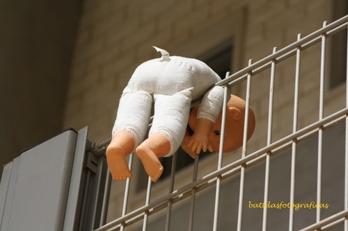 Boneco pendurado 005.jpg