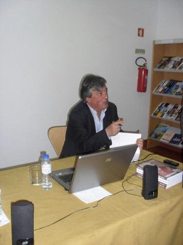 Mário Martins apres livro Urbano Duarte.JPG Mário Martins apres livro Urbano Duarte.JPG