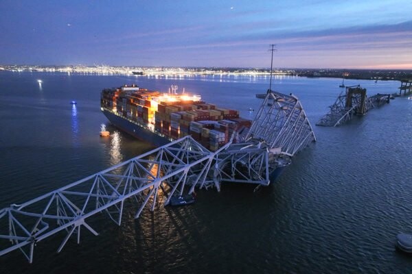 navio-derruba-ponte-de-26-km-nos-EUA-e-veículos-