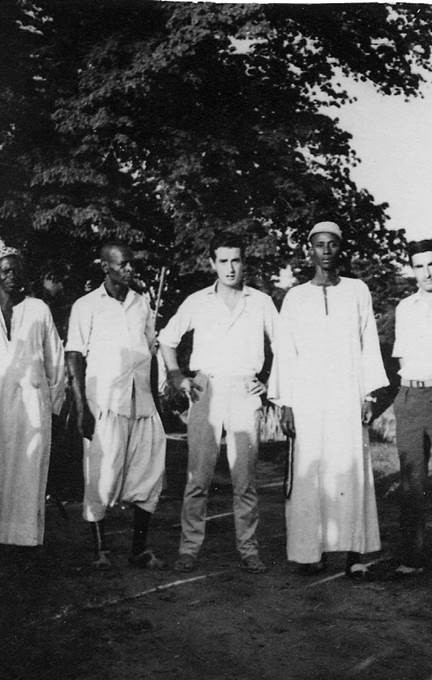 Eu estou à direita na foto. À minha direita o fi Eu estou à direita na foto. À minha direita o fi