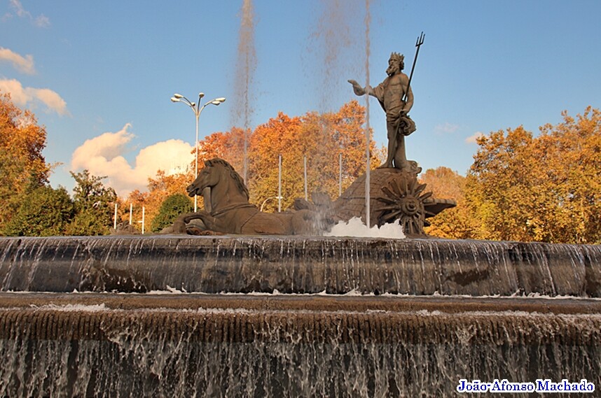 FUENTE DE NEPTUNO.JPG