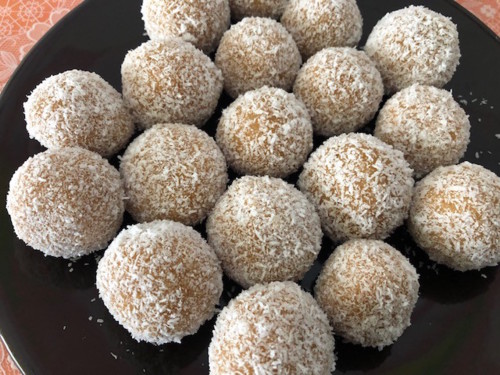 brigadeiros de amêndoa.jpg brigadeiros de amêndoa.jpg