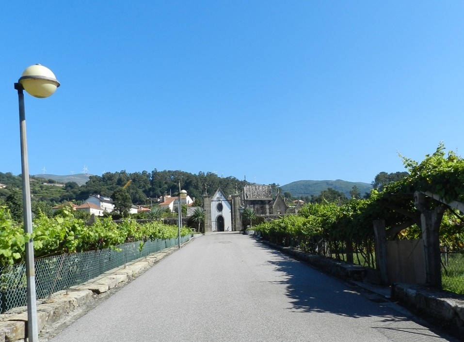 7 b - cemitério melgaço.JPG