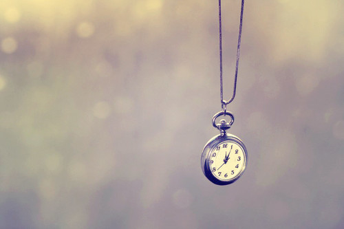 vintage_clock_by_yellowcandyfloss-d4vemni.jpg