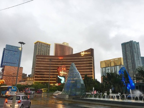 19221660_10155299852169303_4734550639019366186_o.j