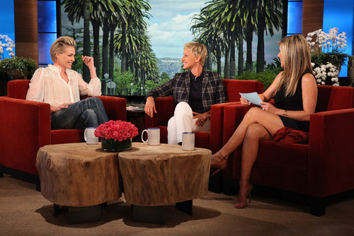 Portia-de-Rossi-makes-visit-Ellen-DeGeneres-Show.j