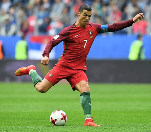 XAA-Desporto - INGLATERRA Cristiano Ronaldo é eleito o melhor