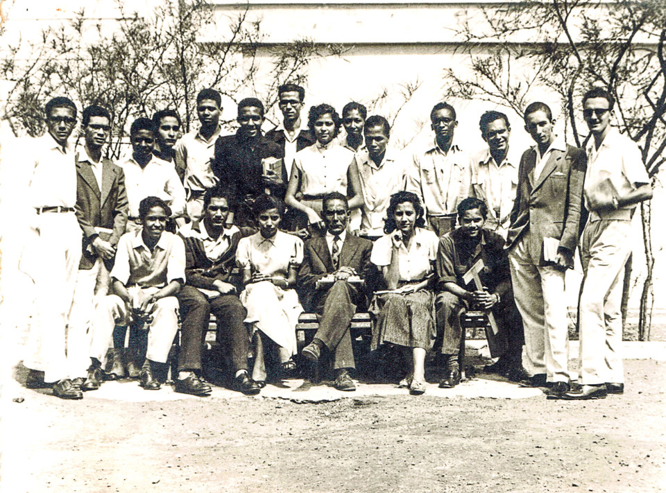 Teof_Setimo 1957 Nho Roque ao meio.jpg