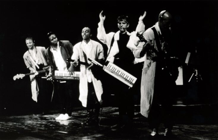 PG_LiveinAthensPOV_photo-by-Pennie-Smith-734x474.j