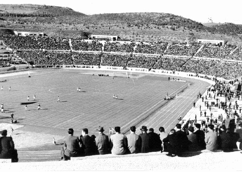 Jogo de futebol, Estádio (A. Ferrari, post 1944)