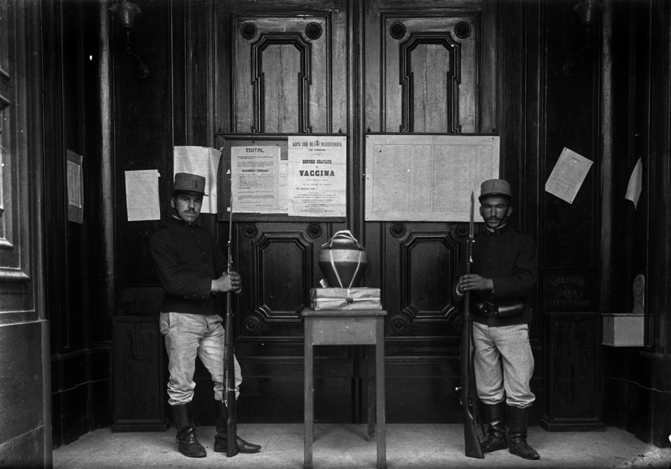 urna guardada em 1908.jpg