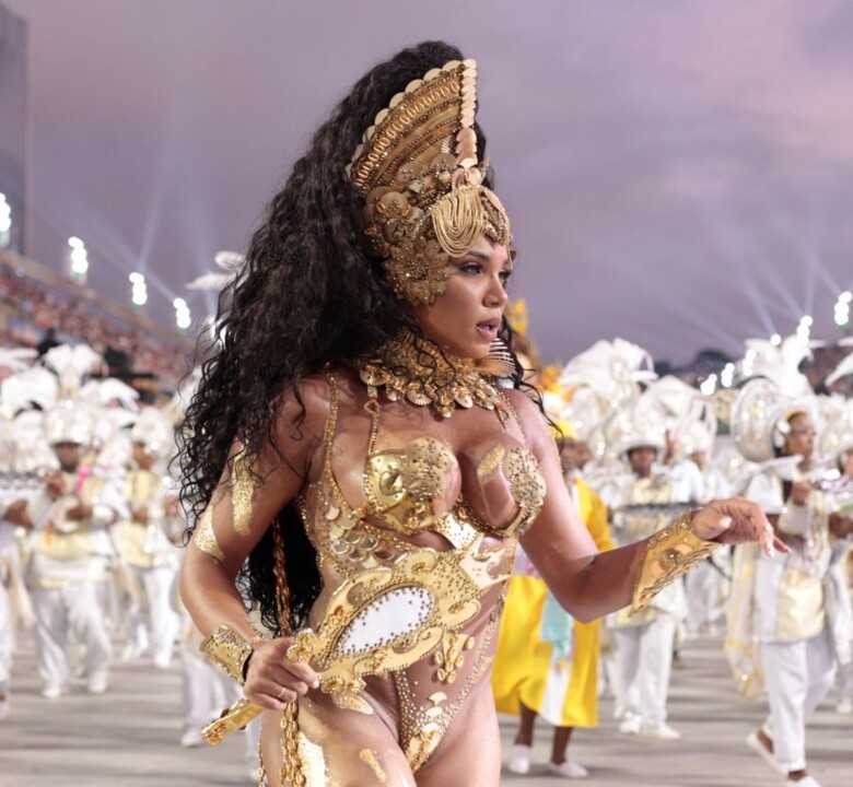 Evelyn Bastos (Rio) 2.jpg