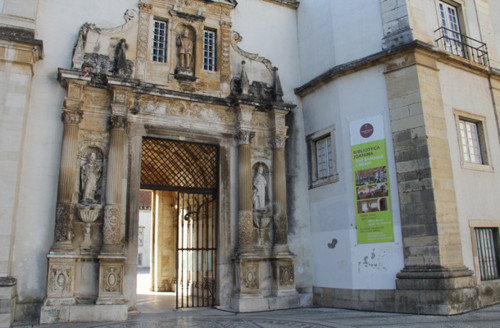 porta-ferrea-universidade-de-coimbra-portugal.jpg