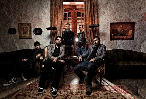 A formação dos October Flight...