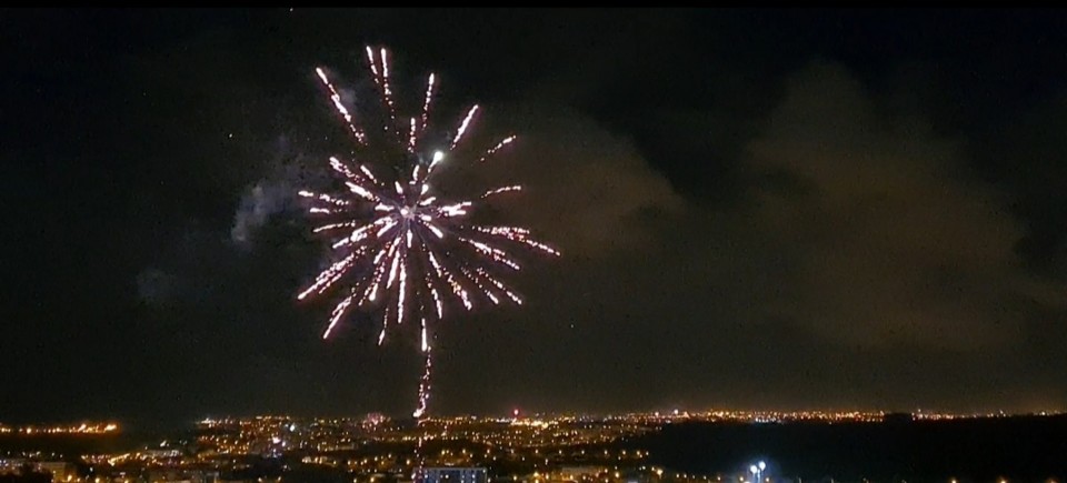 Screenshot_20210101-084328_Video Player.jpg