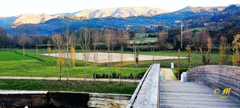 Vila de Cerva - Campos de Voleiboal e Futebol, de Praia - Meadas