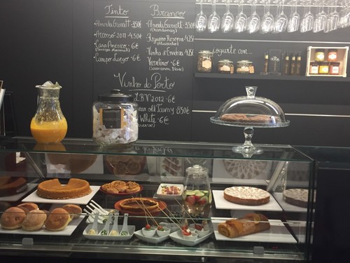 café bertrand.jpg café bertrand.jpg