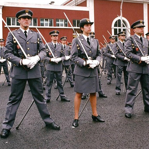 guarda_feminino.jpg guarda_feminino.jpg