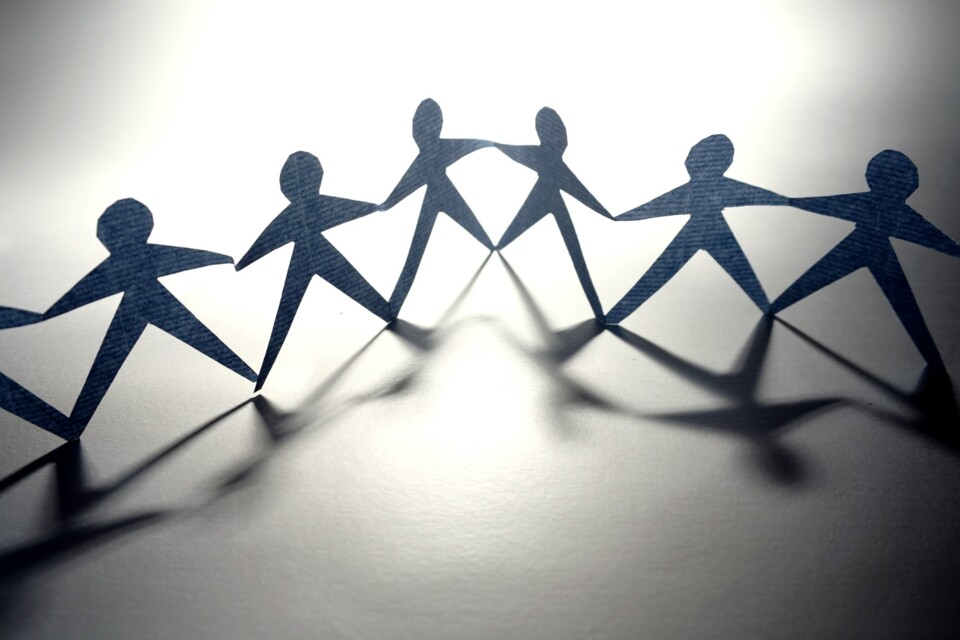 Pessoas de papel recortadas.jpg