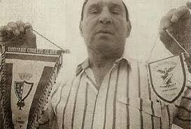 dinis com galhardetes.jpg dinis com galhardetes.jpg