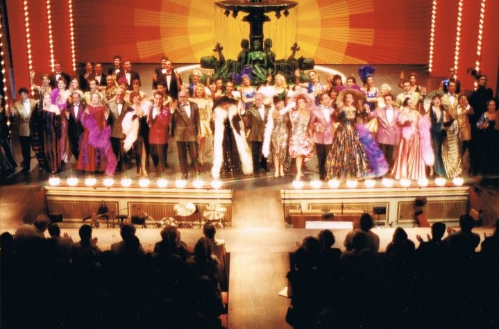 passa por mim no rossio elenco.jpg