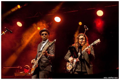 seu jorge e ana carolina ao vivo.jpg seu jorge e ana carolina ao vivo.jpg