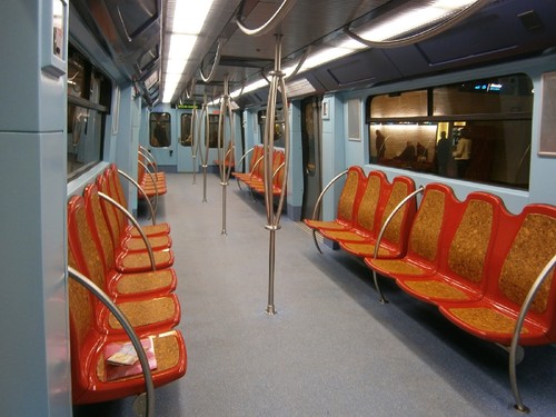 Resultado de imagem para novas carruagens metro lisboa