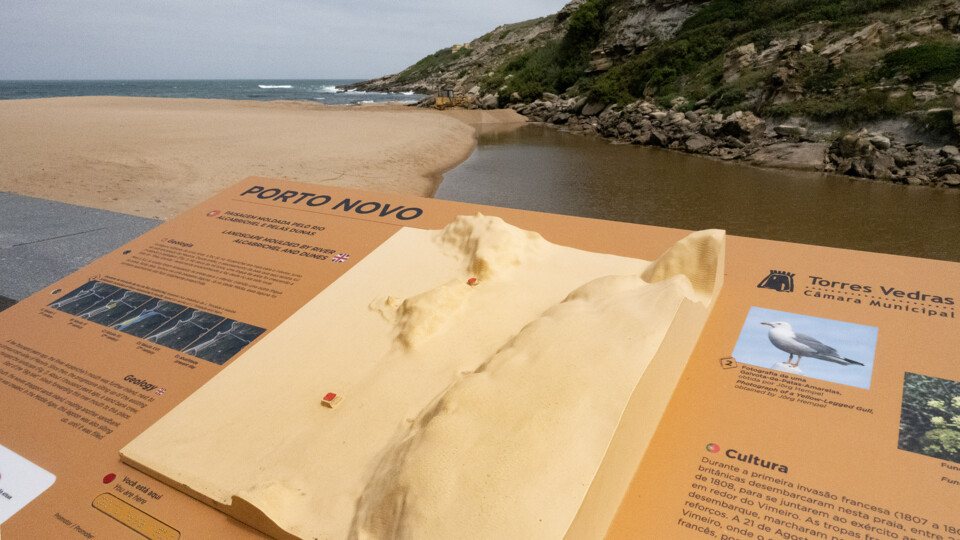 Torres Verdras Porto Novo praia.jpg