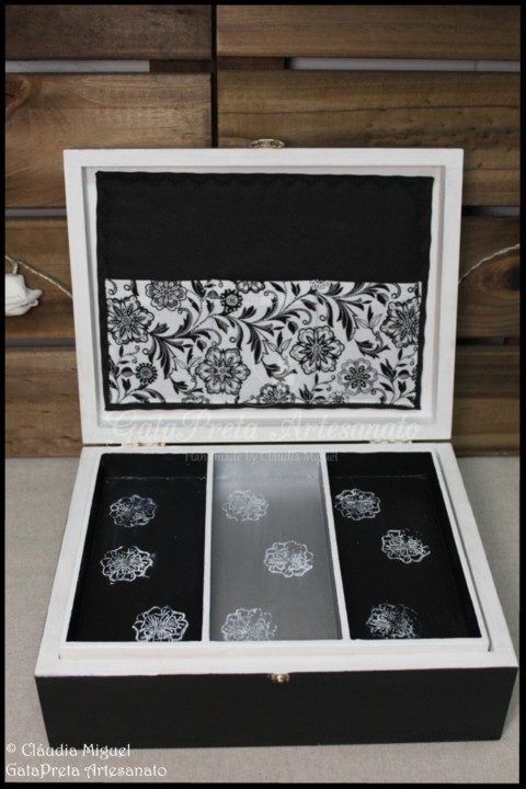 Caixa de maquilhagem Chic&amp;Classic-3.JPG