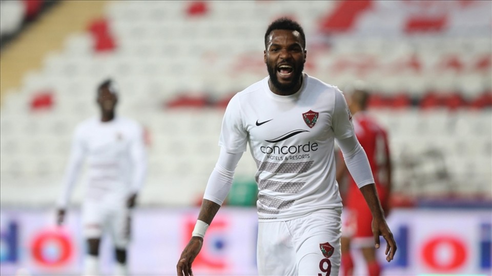 Boupendza-dobrou-com-o-Hatayspor-a-derrotar-o-Kony Boupendza-dobrou-com-o-Hatayspor-a-derrotar-o-Kony