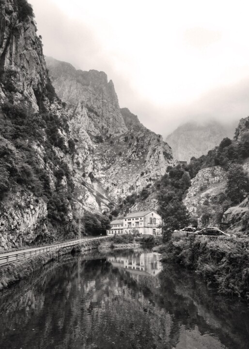 Picos da Europa lago pb.jpg