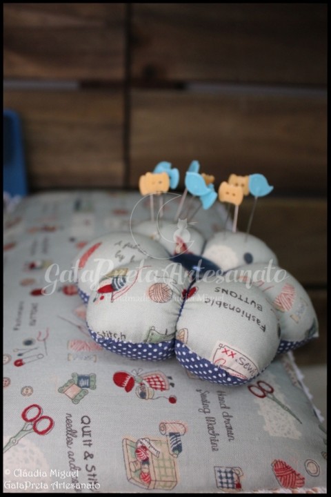 Caixa de costura mega-large Sewing Sunbonnet7.JPG