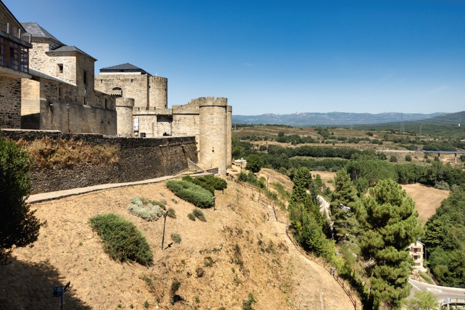 Puebla de Sanabria vista casario centro da aldeia6