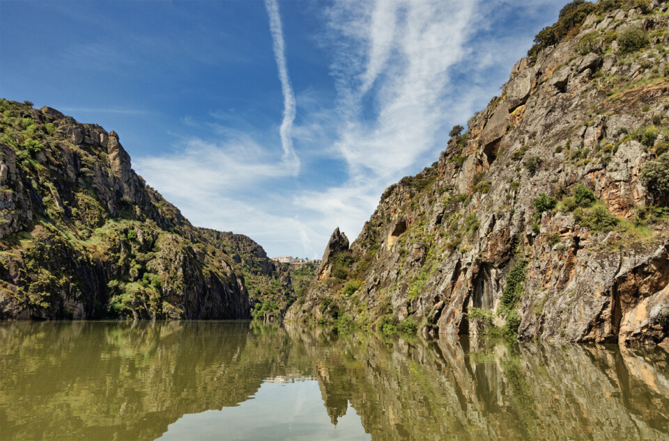 Douro Internacional passeio de Barco Mianda do Dou